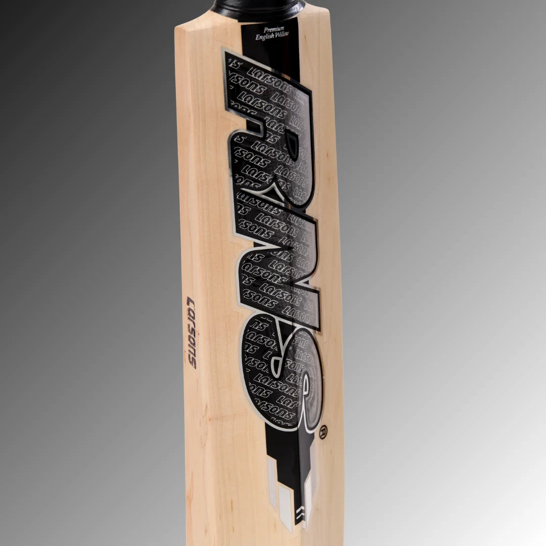 RNS Players Edition Cricket Bat